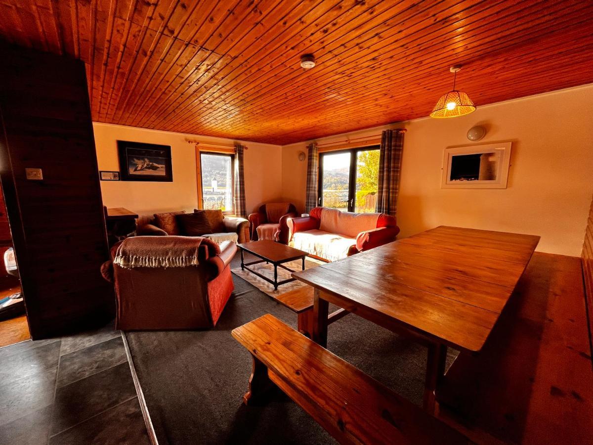 פורט ויליאם Snowgoose Apartments & Bunkhouse מראה חיצוני תמונה